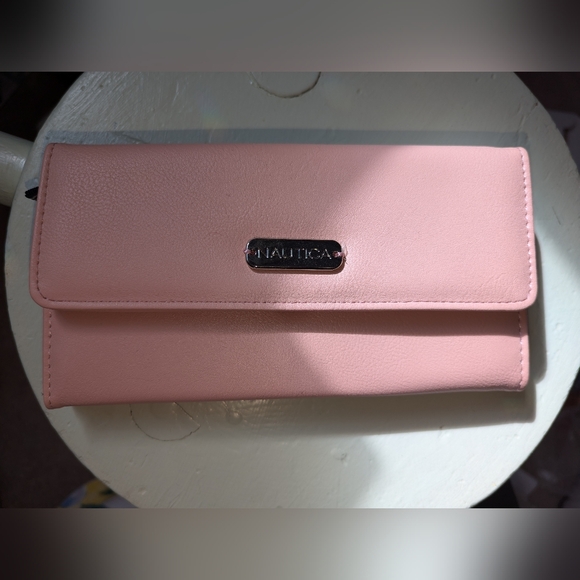 NWOT Nautica Money Manager RFID Wallet in pink and navy - never used - Picture 9 of 16